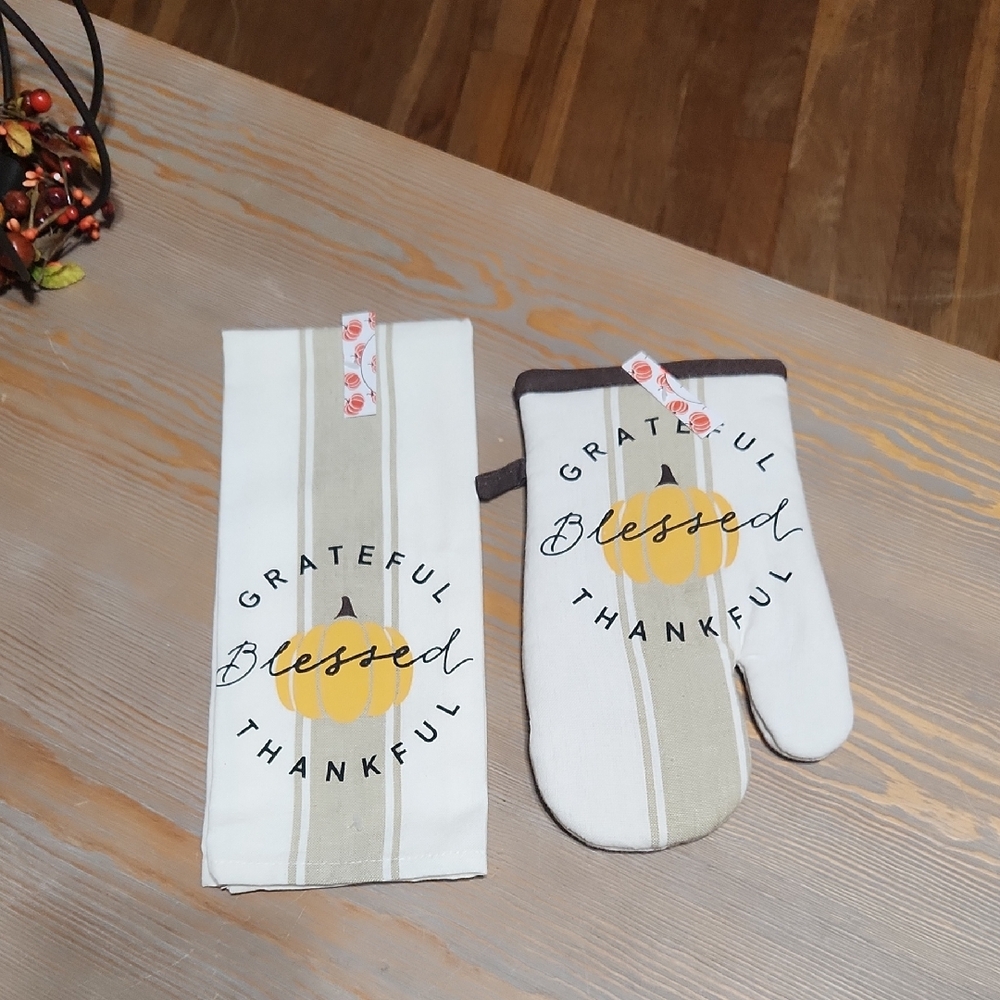 Greatful&Blessed Oven Mit And Tea Towel Set